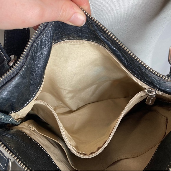 Roots leather crossbody - Picture 5 of 8